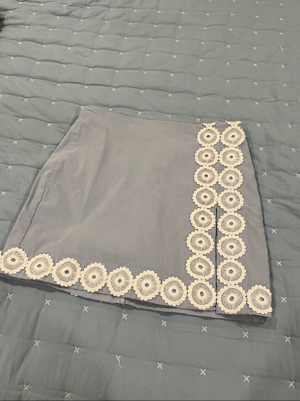 Crown & Ivy Blue Skort with White Crochet Trim Sz6